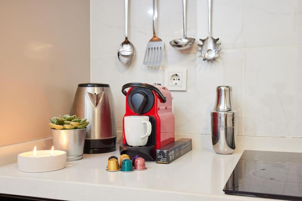 Stunning 2br 1 Min Metro&galata Apartment