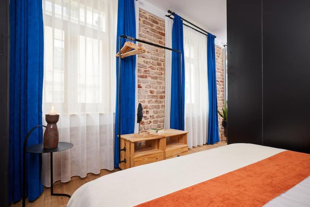 Daire Stunning 2br 1 Min Metro&galata