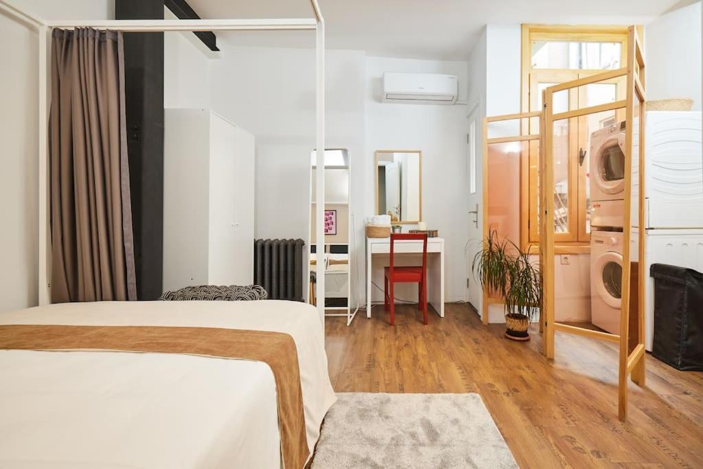 Stunning 2br 1 Min Metro&galata Daire İstanbul