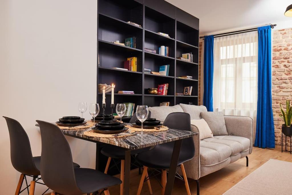 Stunning 2br 1 Min Metro&galata * İstanbul