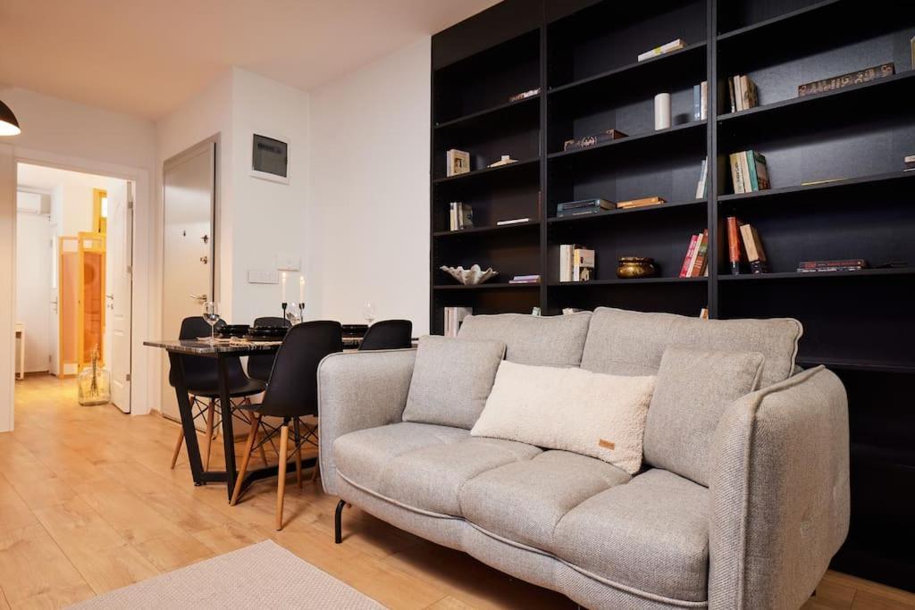 Stunning 2br 1 Min Metro&galata Daire İstanbul