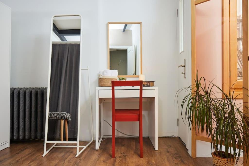 Stunning 2br 1 Min Metro&galata Daire