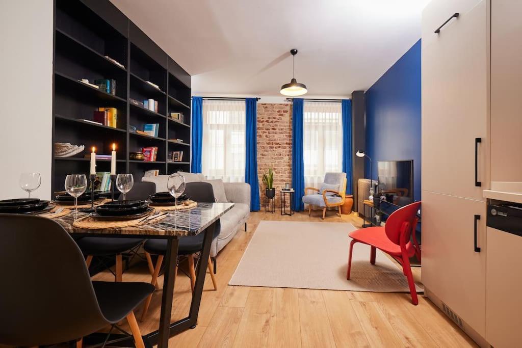 Daire Stunning 2br 1 Min Metro&galata İstanbul